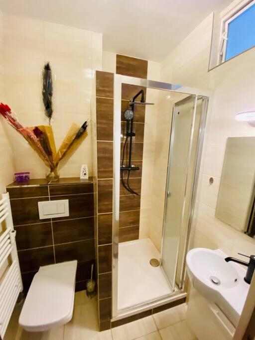 2 Izbovy - Blizko Centra Martin Apartamento Exterior foto